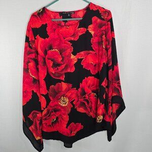 Zoey & Leelo Woman 2X Red Floral Flutter Sleeve Blouse Plus Size Statement Top